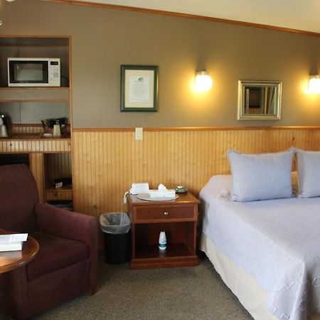 All Seasons Inn Oswego Exterior photo