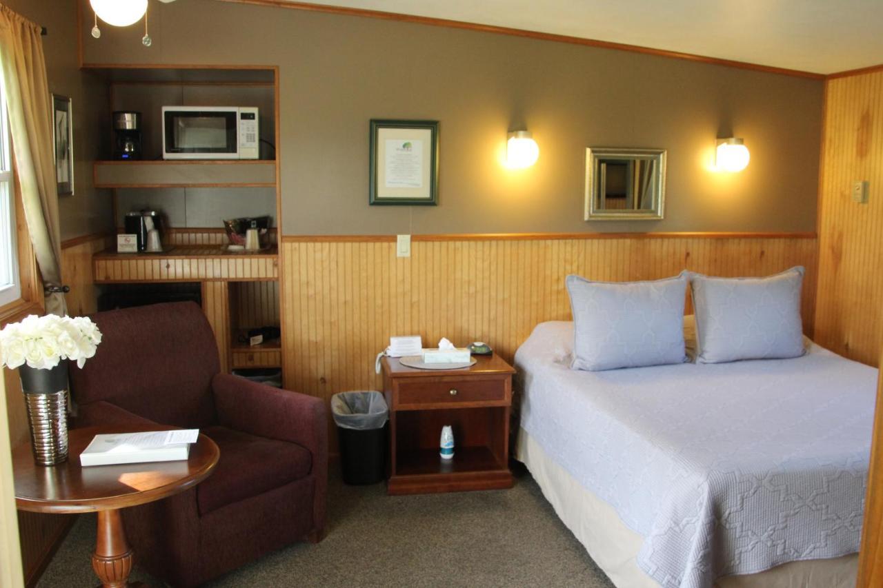 All Seasons Inn Oswego Exterior photo